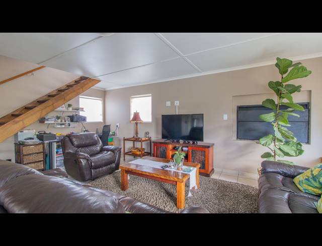 43HA FARM FOR SALE IN HARTEBEESFONTEIN